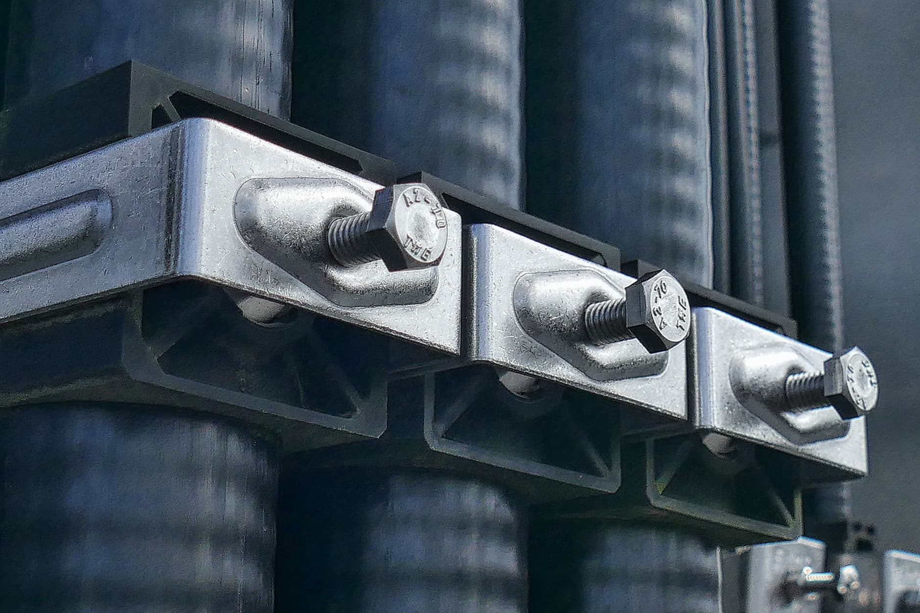 Earthbar and Busbar