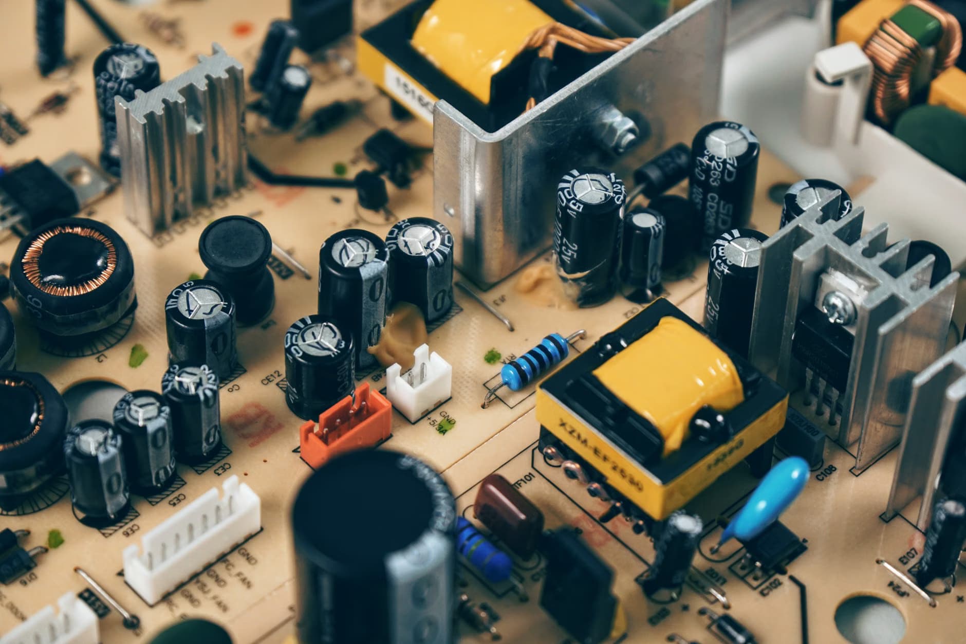 Electronic & Electrical Components & Equipment