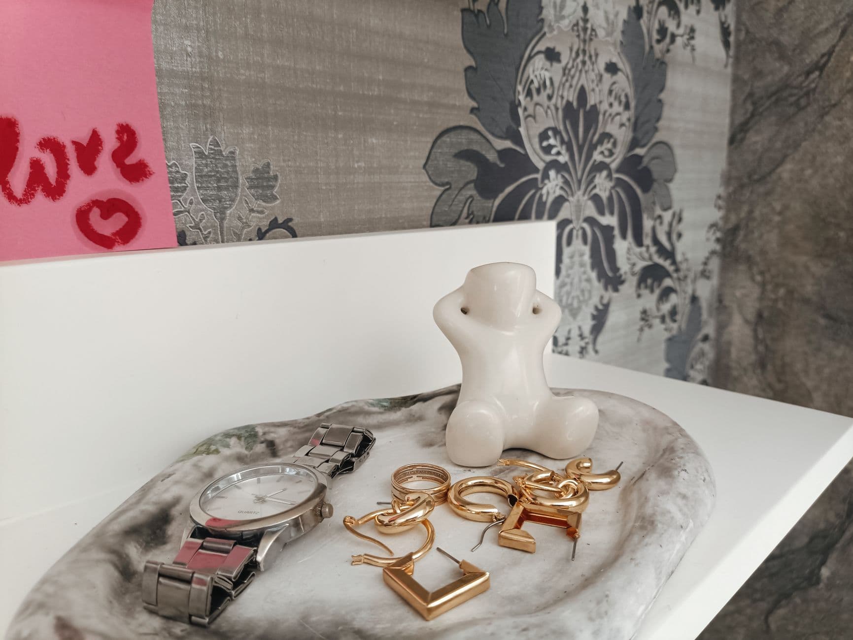 Decorative Accessories